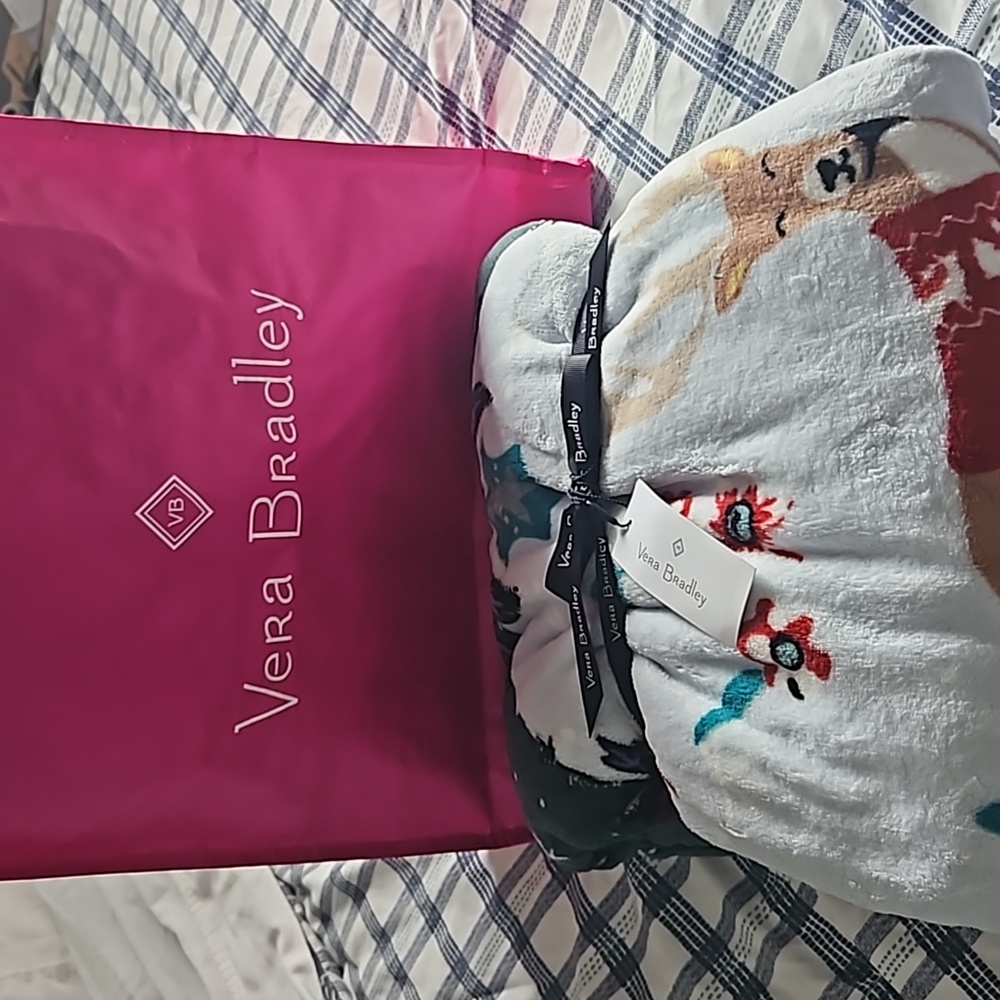 VERA BRADLEY HOLIDAY  THROW